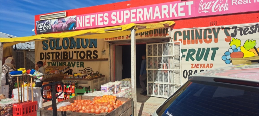 Commercial Property for Sale in Grassy Park Western Cape